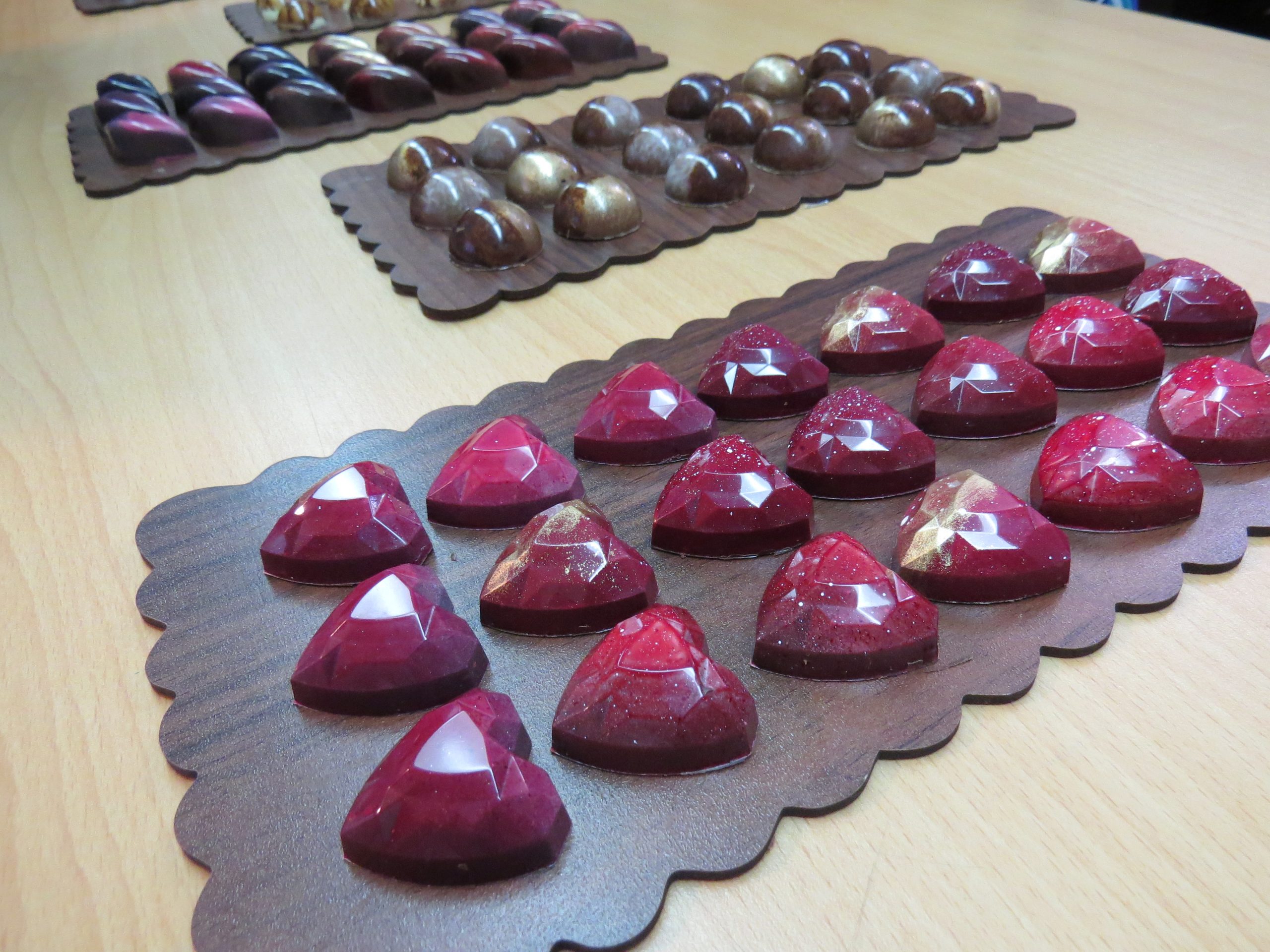 طرز تهیه شکلات بن بن