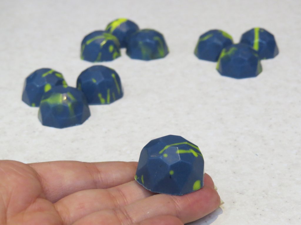 شکلات دست ساز