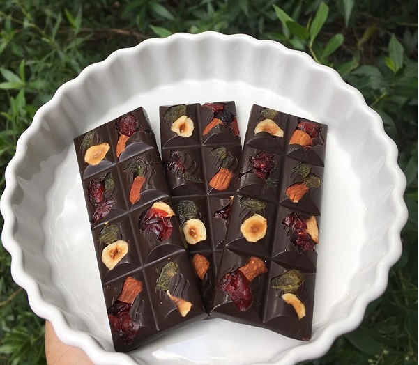 طرز تهیه شکلات تخته ای خانگی