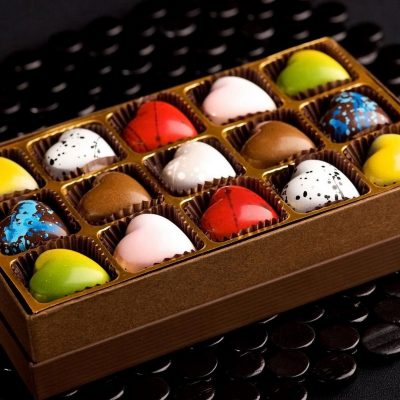 رنگ آمیزی شکلات