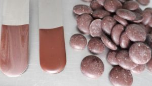 فرق آب کردن شکلات با تمپرینگ