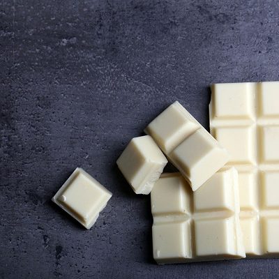 روش آب کردن شکلات سفید