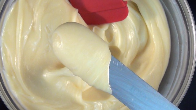 درست کردن شکلات سفید در خانه