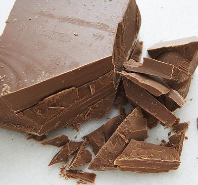 طرز تهیه شکلات بدون شیر